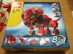 サンタクロースからのプレゼントはLEGO Creatorの恐竜