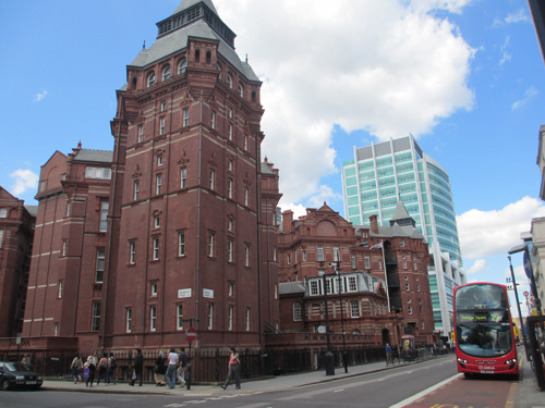 UCLの迫力ある建物@ロンドン