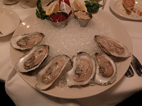 “前菜の生牡蠣@Morton's