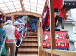 京都祇園祭宵山．南観音山にのる．